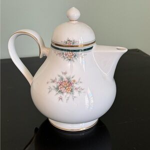 Noritake Landon 4111 Teapot - pristine condition - never used